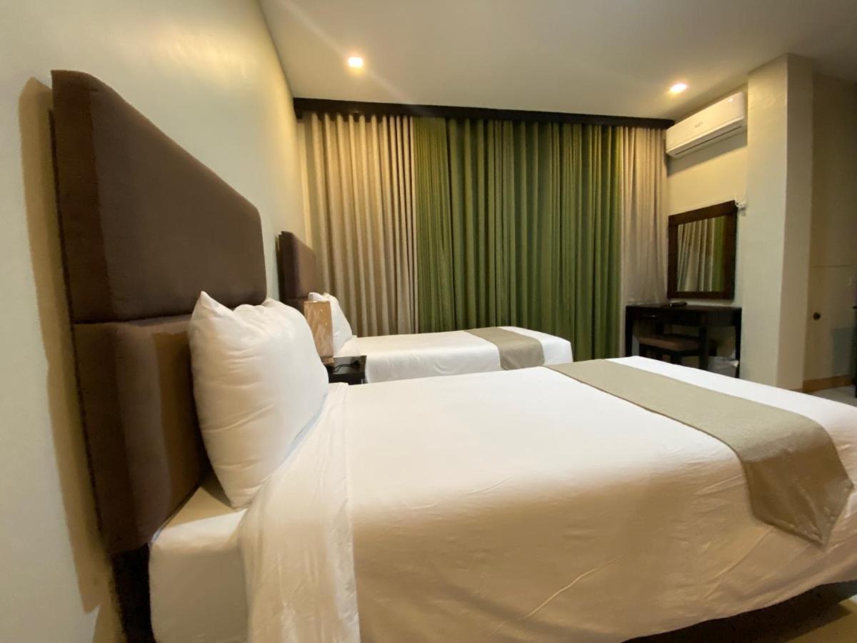 Eight Breeze Hotel Baclayon Eksteriør billede
