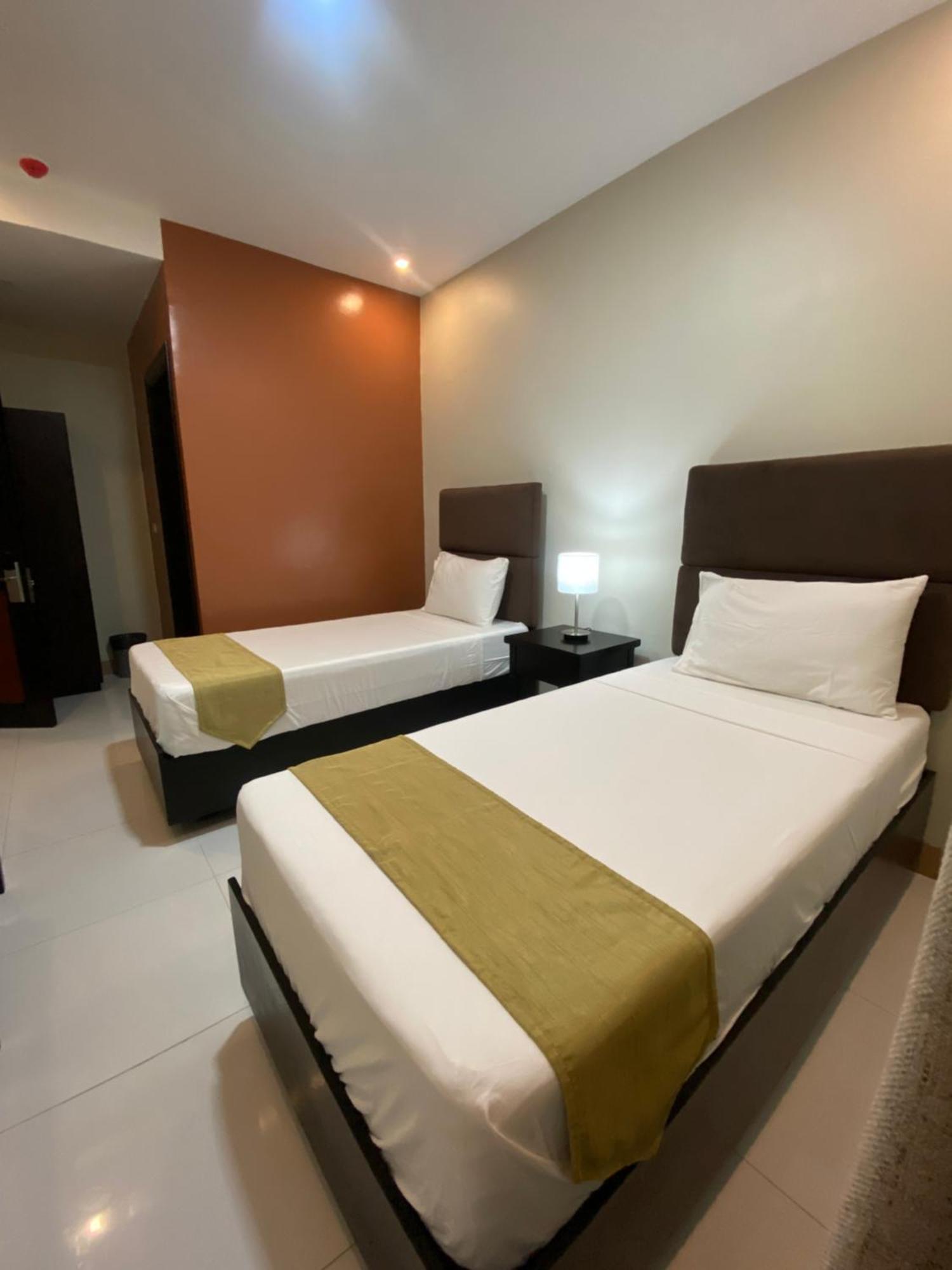 Eight Breeze Hotel Baclayon Eksteriør billede